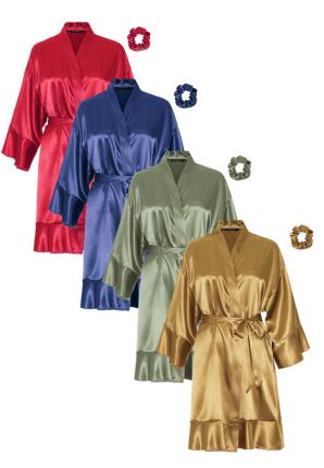 Satijnen kimono met ruffle met naam borduring
